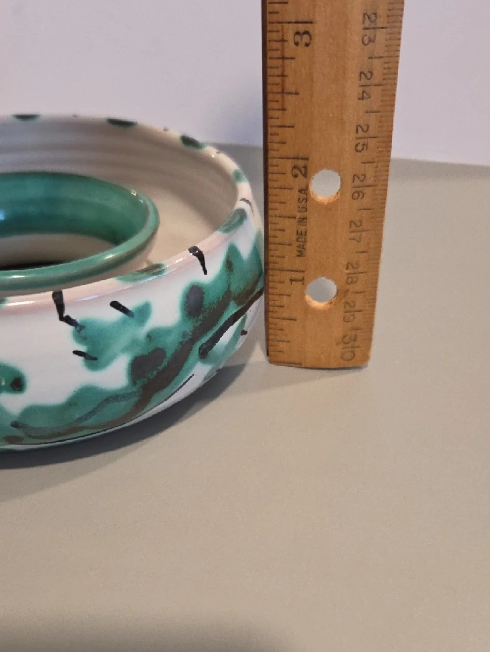 Hand-Painted Ceramic Decorative Plantet in White and Greenish Blue - Picture 9 of 9